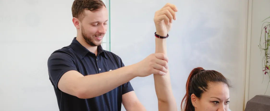 Hyperhealth Clinic specializes in treating pain from various body parts.